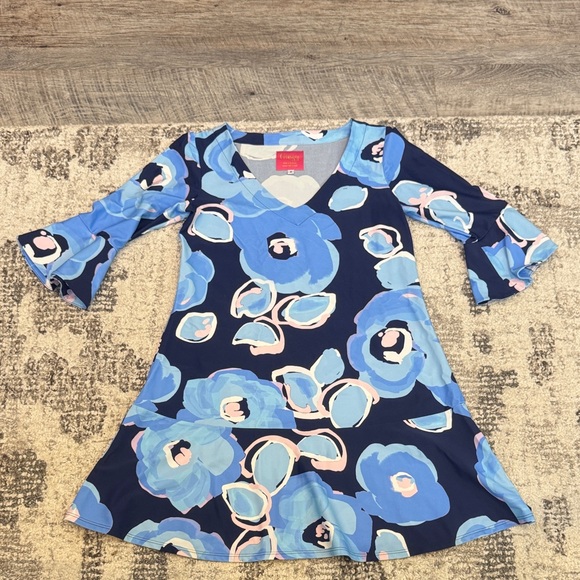 Gorgeous Gingy Blue Floral V-Neck Dress - Picture 3 of 8